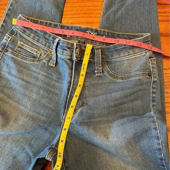 Universal Thread Size 4/27R high rise jegging jean - Picture 5 of 6